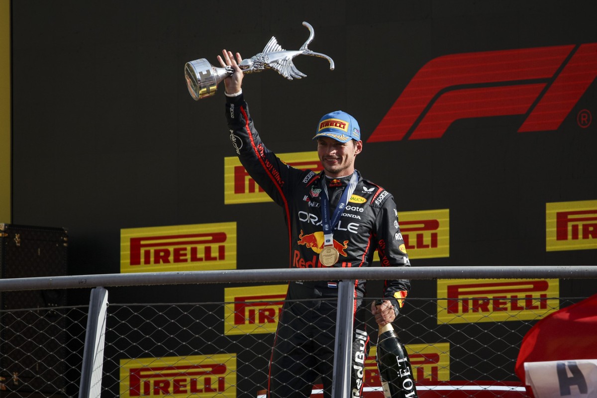 Brundle jelentős változást észlelt Verstappen viselkedésében